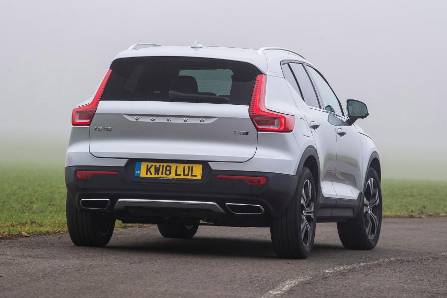  Volvo XC40 T4 Inscription 2018 года  (UK) (фото 11 из 15)